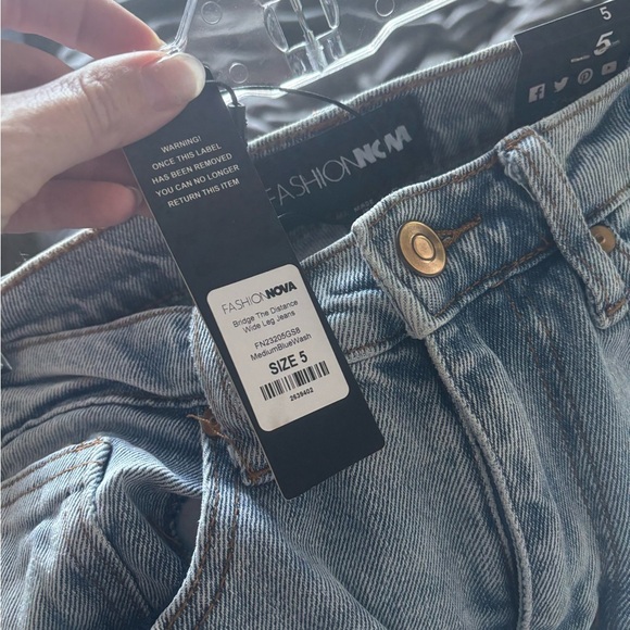 Fashion Nova Blue Flare Wide Leg Jeans - Picture 5 of 5